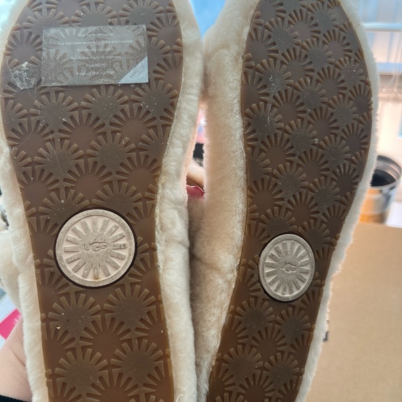 UGG slipper slides Fuzz Yeah Cream size 11 - Picture 6 of 6